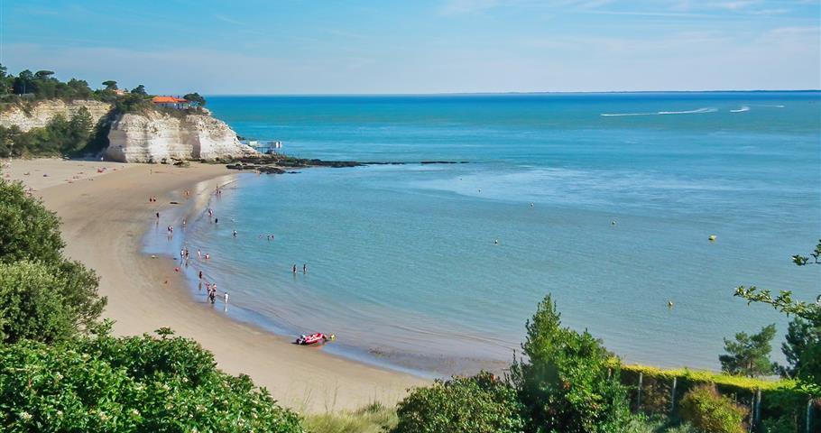 Plage des Nonnes Meschers sur Gironde - Camping Les Nonnes